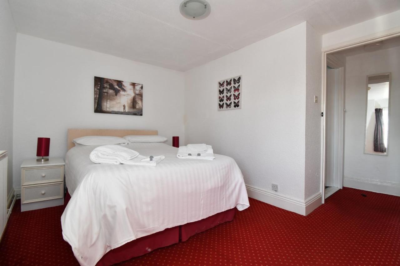 The Weary Friar Inn Pillaton Екстер'єр фото
