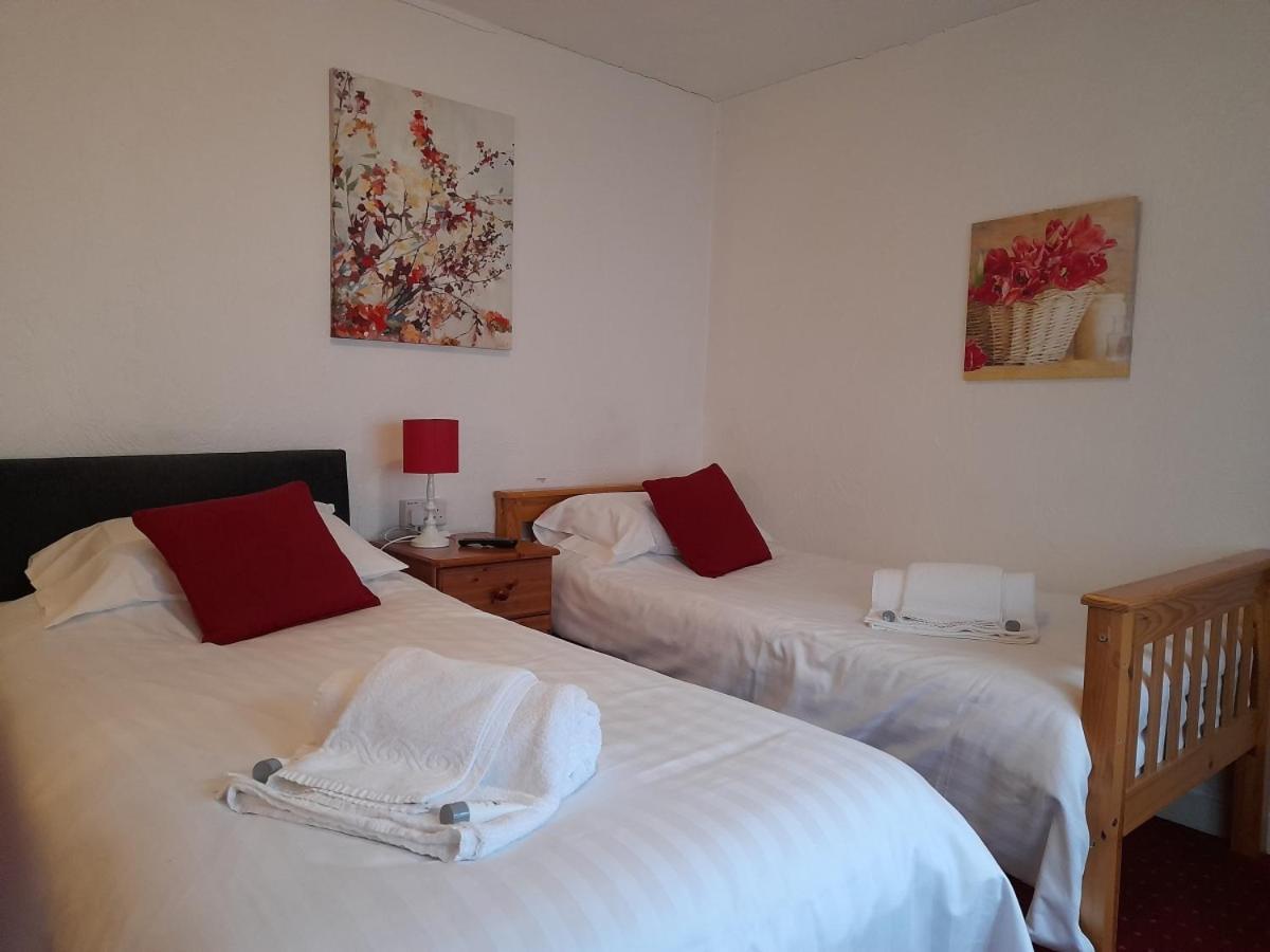 The Weary Friar Inn Pillaton Екстер'єр фото